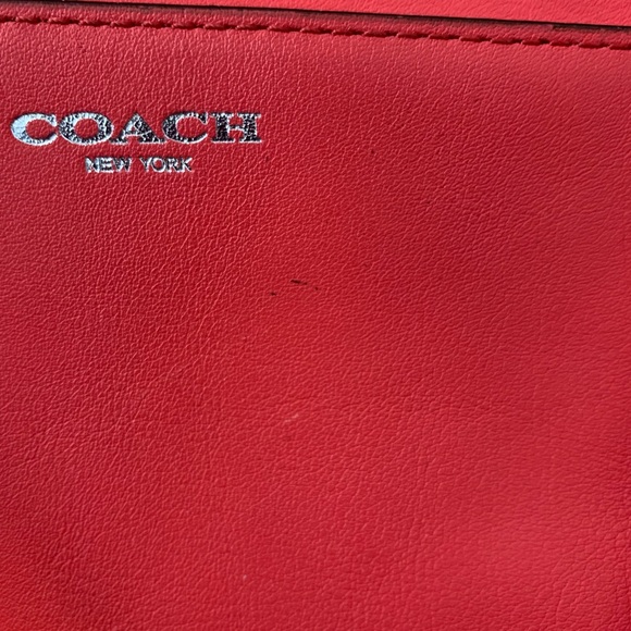 Coach - Picture 4 of 6